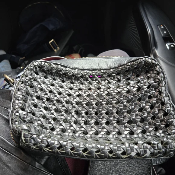 & Other Stories Brand Crossbody - Picture 7 of 7